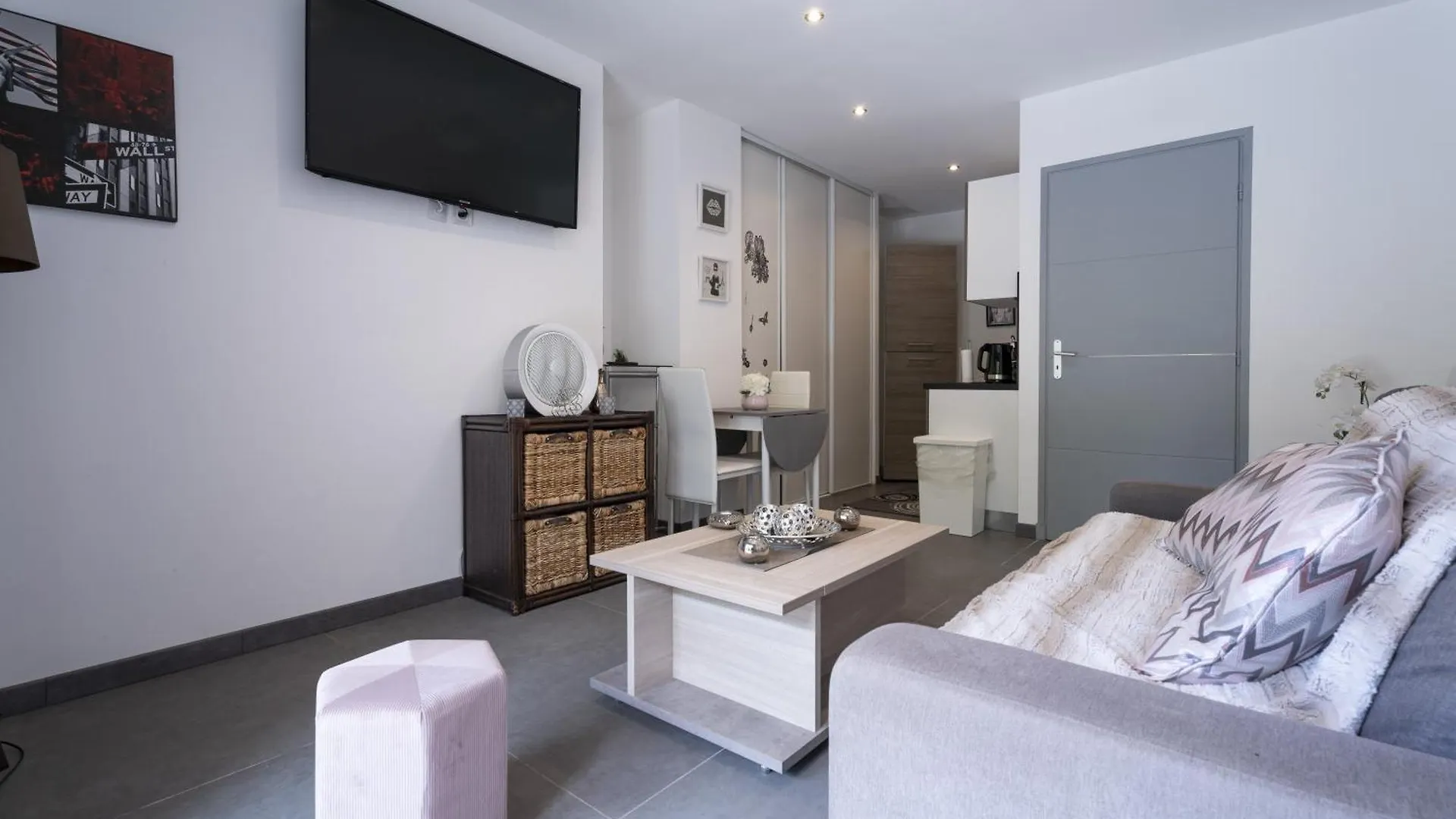 Studio Moderne Tout Confort La Valette-du-Var Apartment